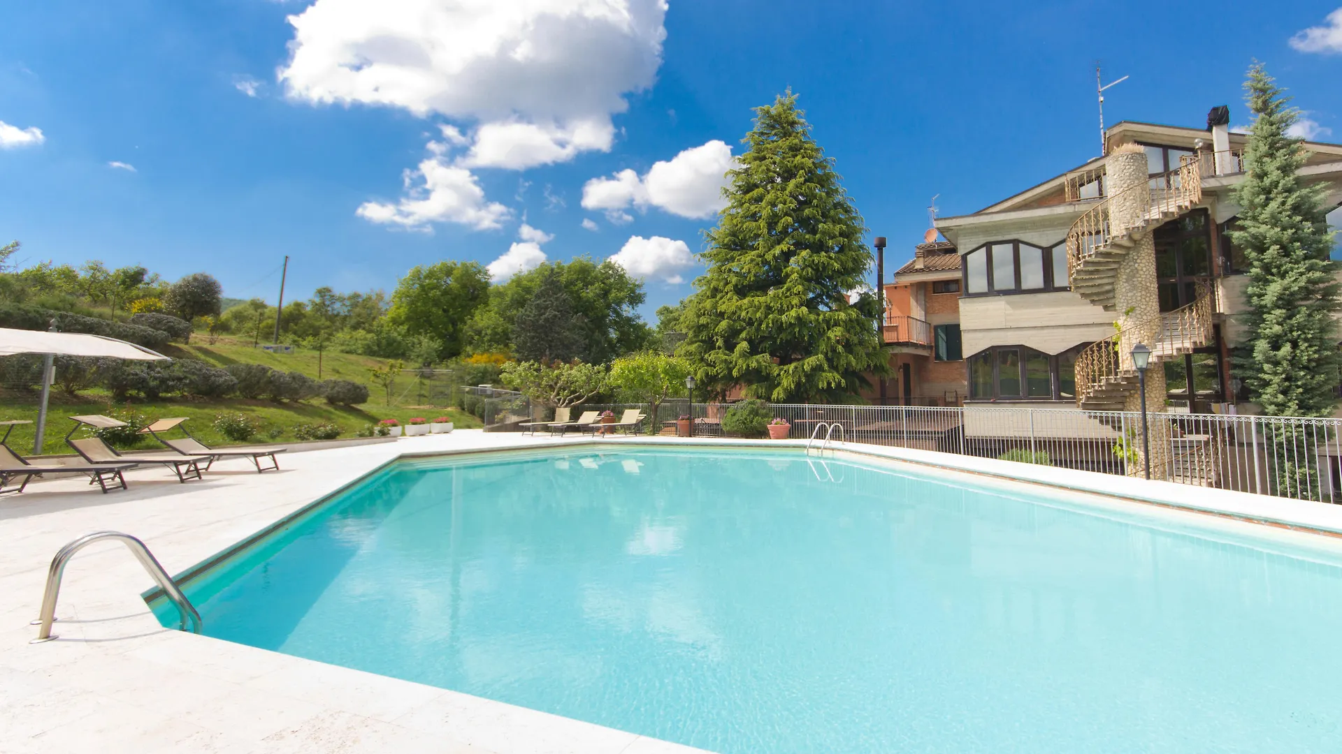 Agrihotel Villa Ambra Sant'Albino 3*,