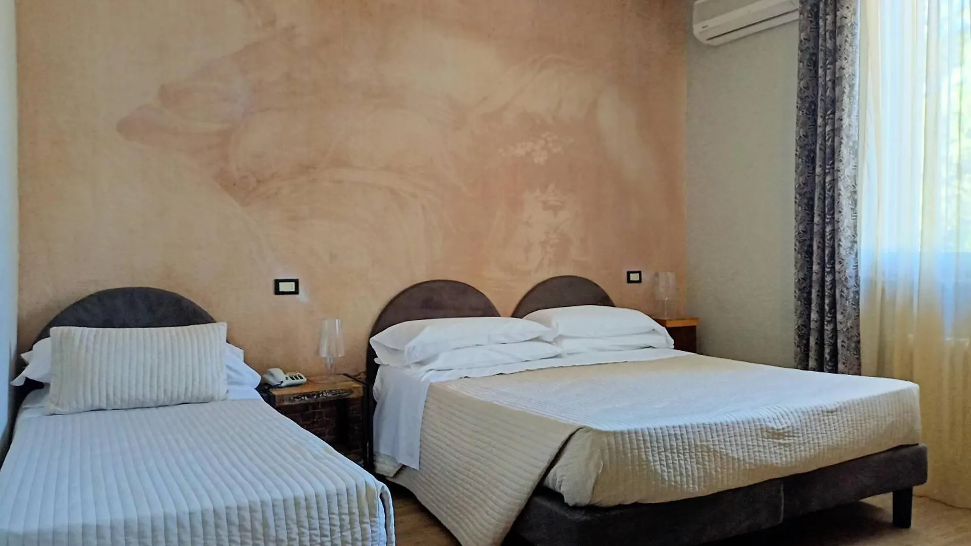 Agrihotel Villa Ambra Sant'Albino Italy